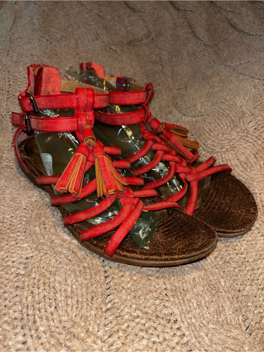 RuffHewn Coral Leather Strappy Gladiator Tassel Sandals Size 8.5